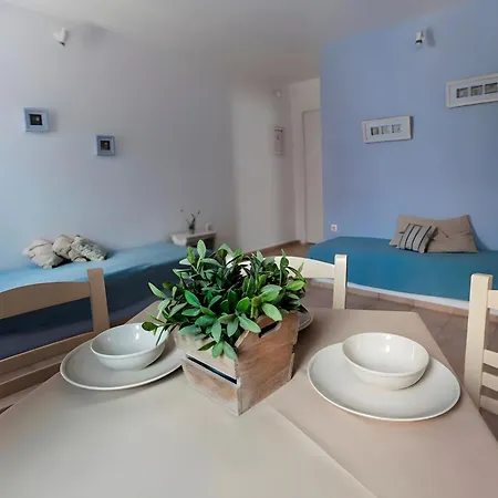 Astarti Homy Apartment *