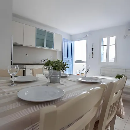 Astarti Homy Apartment *